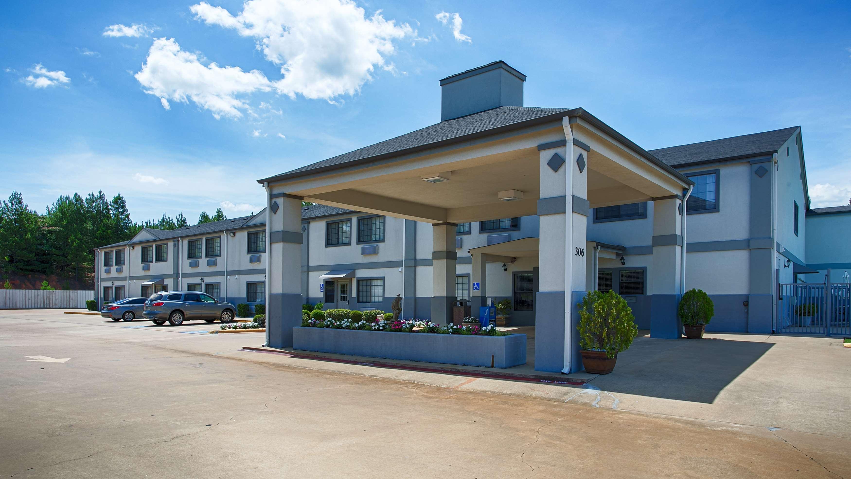 Best Western Pineywoods Inn Atlanta Buitenkant foto